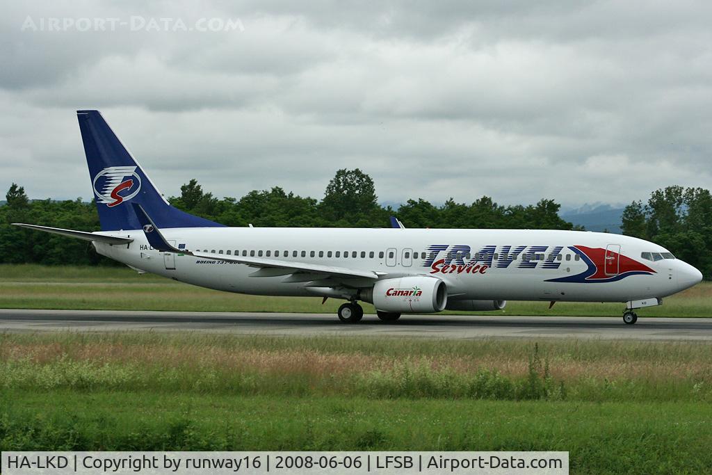 HA-LKD, 2000 Boeing 737-8K5 C/N 27985, departing rwy 16