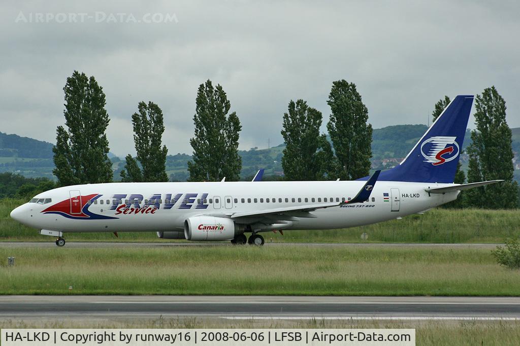 HA-LKD, 2000 Boeing 737-8K5 C/N 27985, taxi on bravo