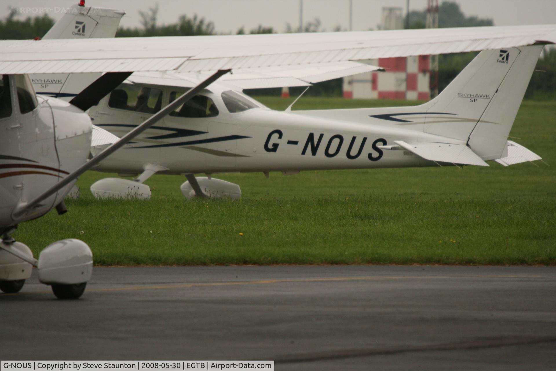 G-NOUS, 2007 Cessna 172S Skyhawk C/N 172S10649, Taken at Wycombe Air Park using my new Sigma 50 to 500 APO DG HSM lens (The Beast)