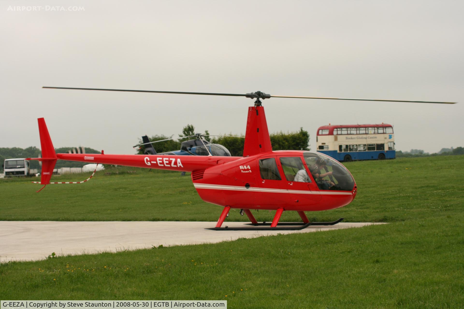 G-EEZA, 2003 Robinson R44 Raven II C/N 10071, Taken at Wycombe Air Park using my new Sigma 50 to 500 APO DG HSM lens (The Beast)
