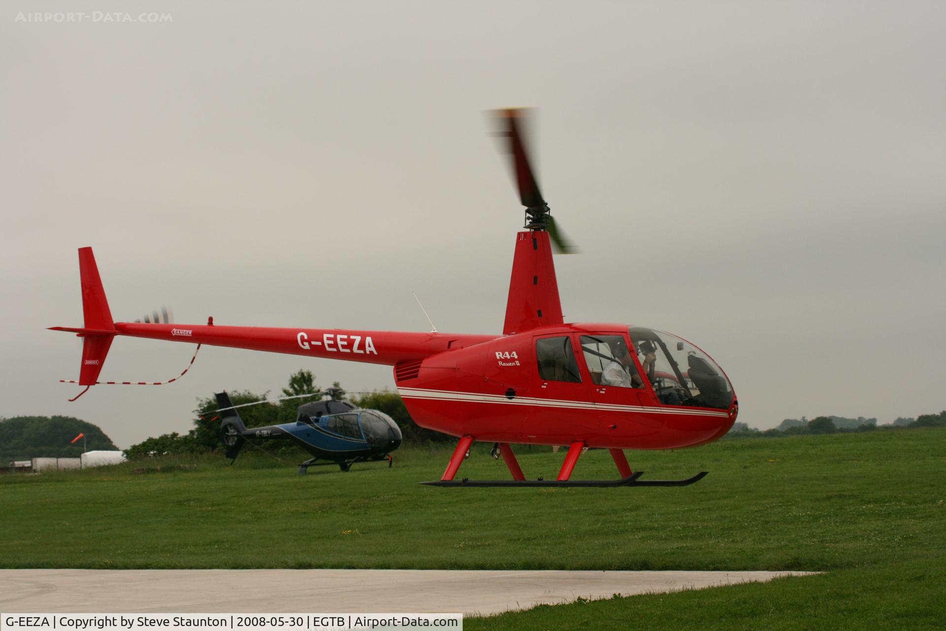 G-EEZA, 2003 Robinson R44 Raven II C/N 10071, Taken at Wycombe Air Park using my new Sigma 50 to 500 APO DG HSM lens (The Beast)