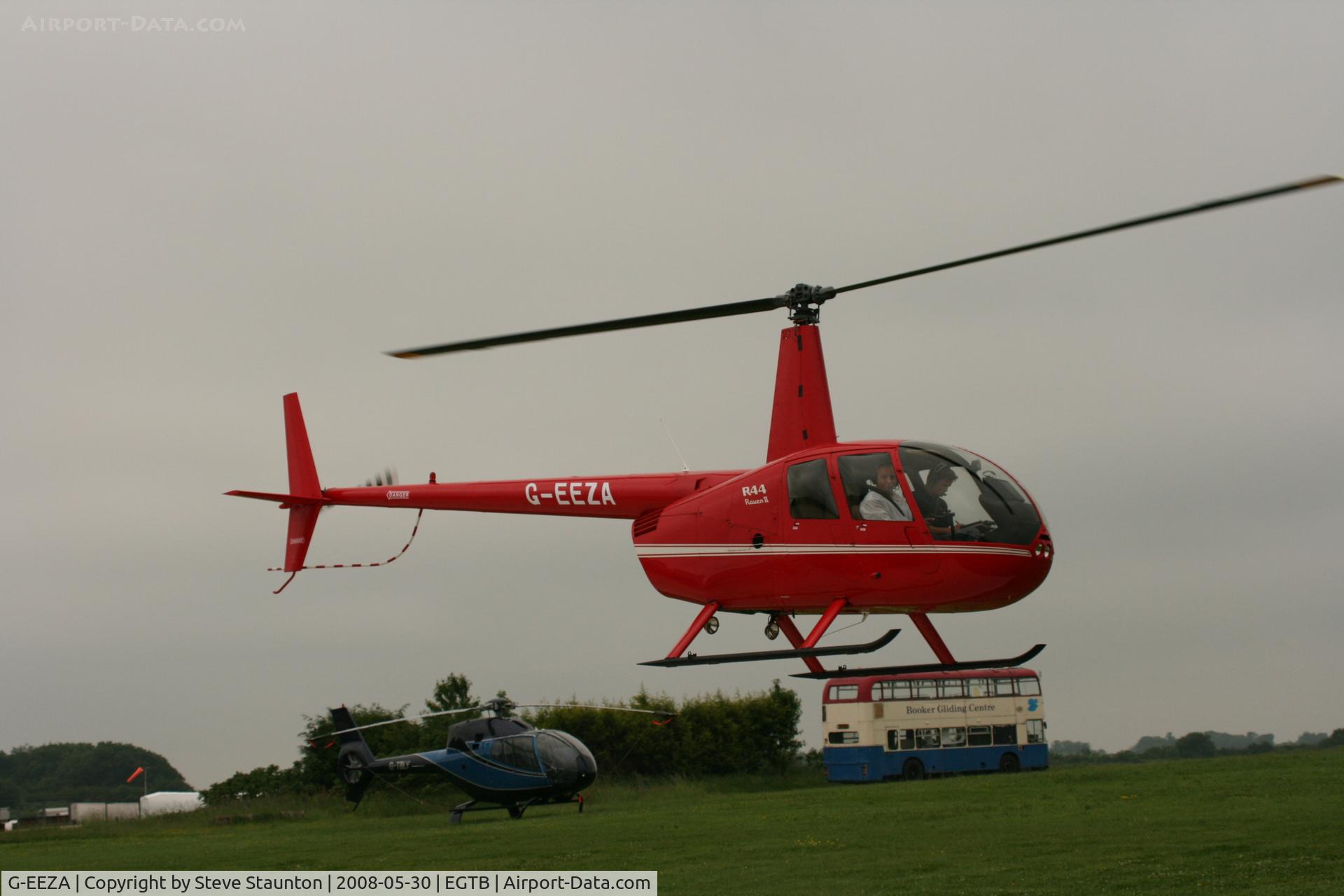 G-EEZA, 2003 Robinson R44 Raven II C/N 10071, Taken at Wycombe Air Park using my new Sigma 50 to 500 APO DG HSM lens (The Beast)