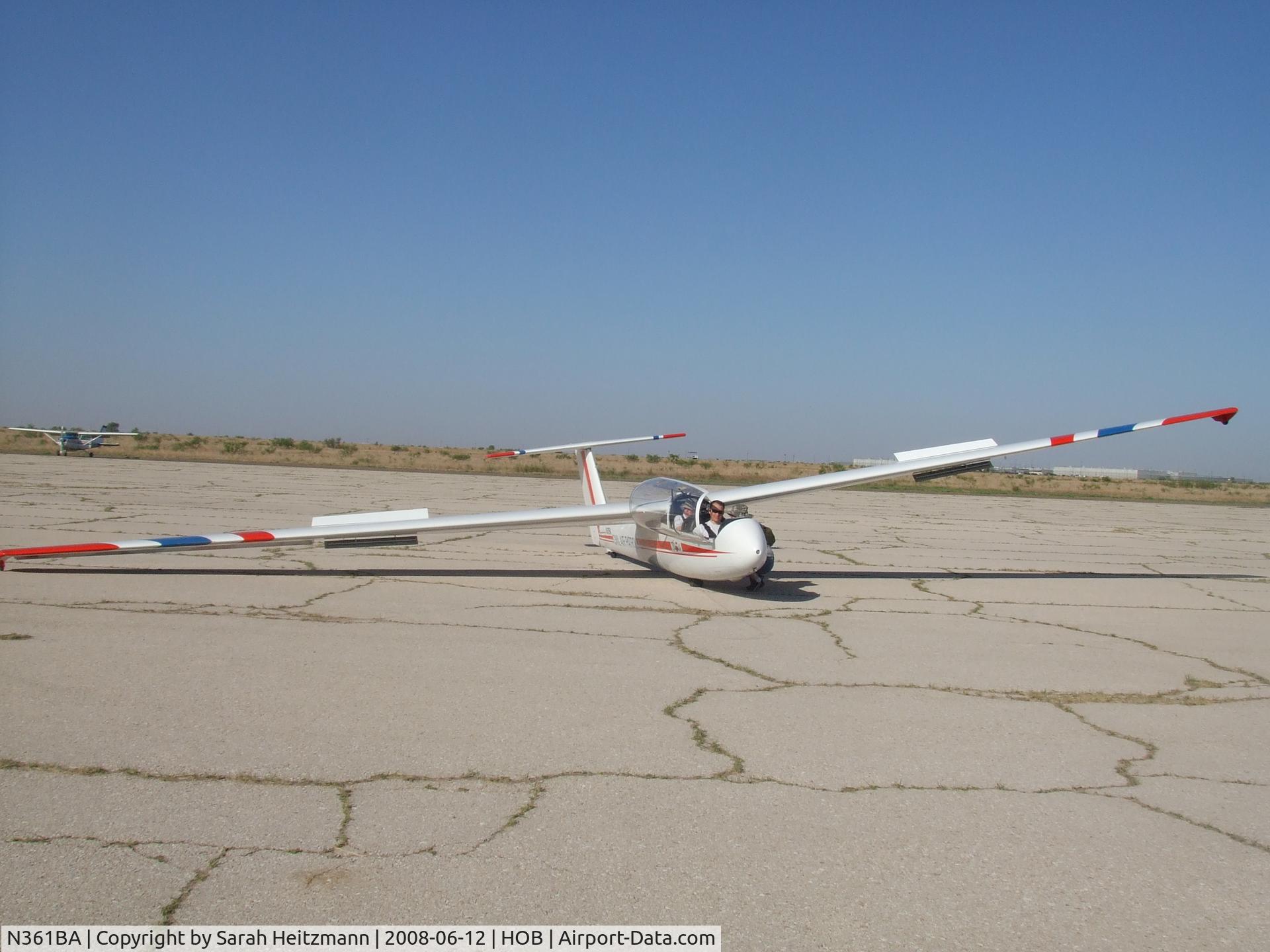N361BA, 2000 Let L-23 SUPER BLANIK C/N 008703, Landing