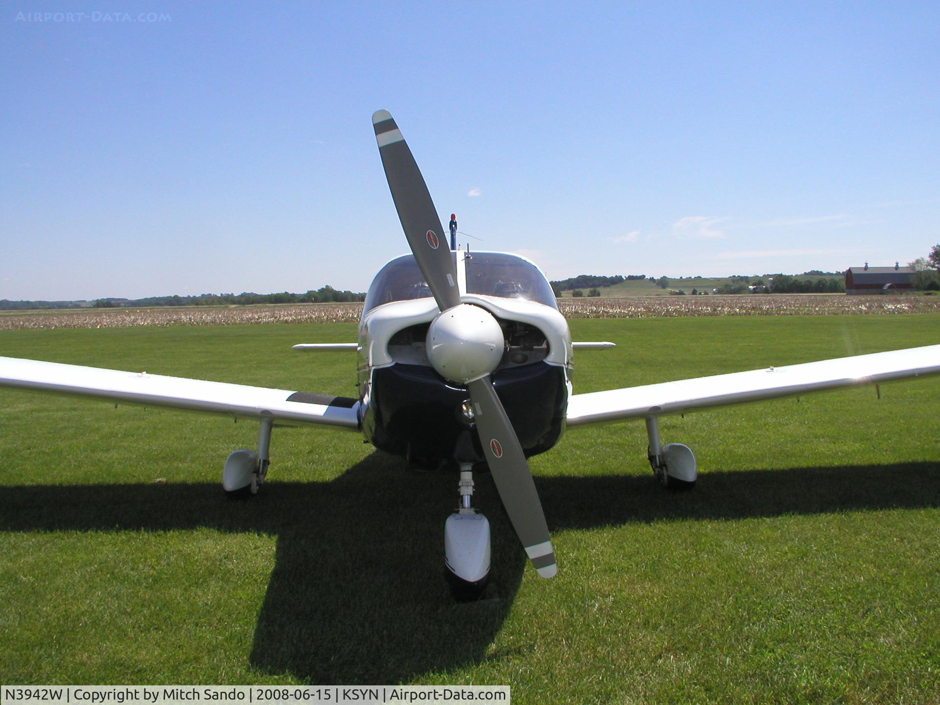 N3942W, 1967 Piper PA-32-260 Cherokee Six C/N 32-931, Stanton Father's Day Fly-In 2008.