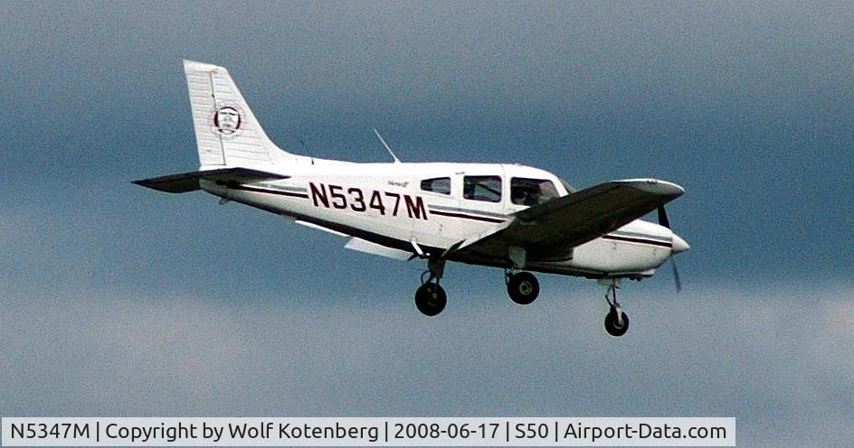 N5347M, 2001 Piper PA-28-161 C/N 2842136, landing at S50