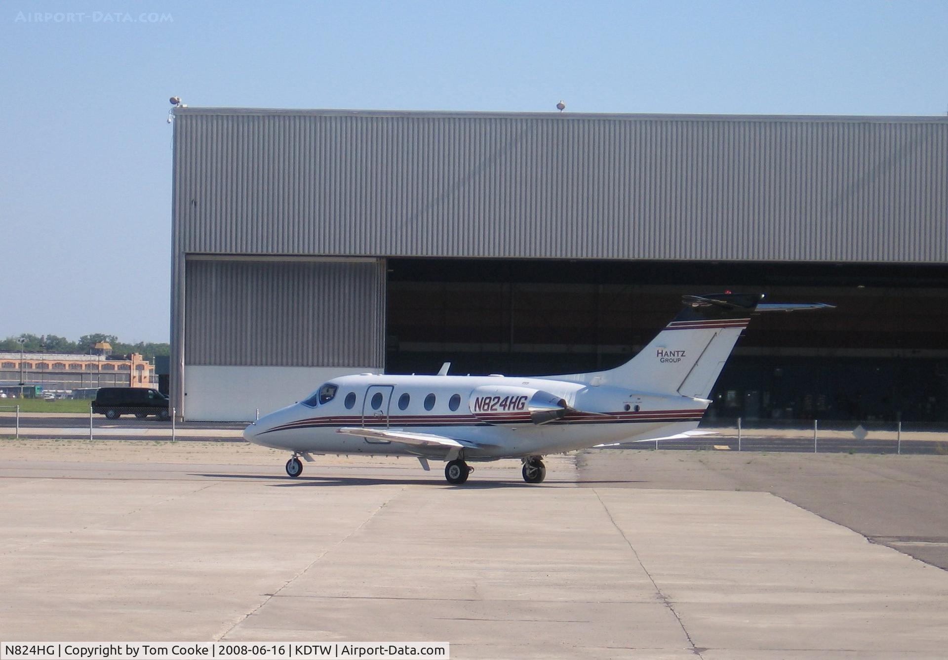 N824HG, 1997 Beech 400A Beechjet C/N RK-143, charter Beechjet