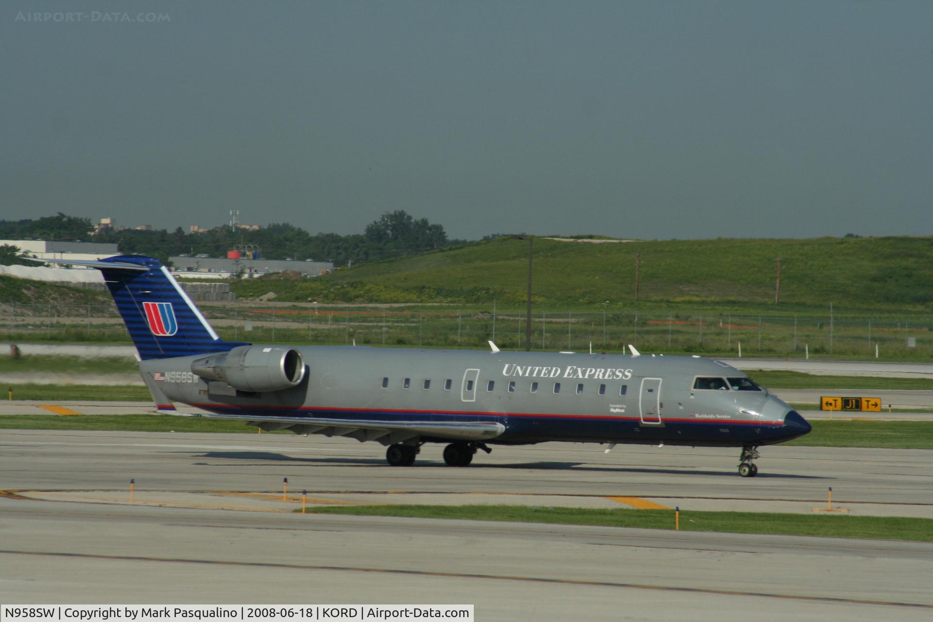 N958SW, 2003 Bombardier CRJ-200LR (CL-600-2B19) C/N 7833, CL-600-2B19