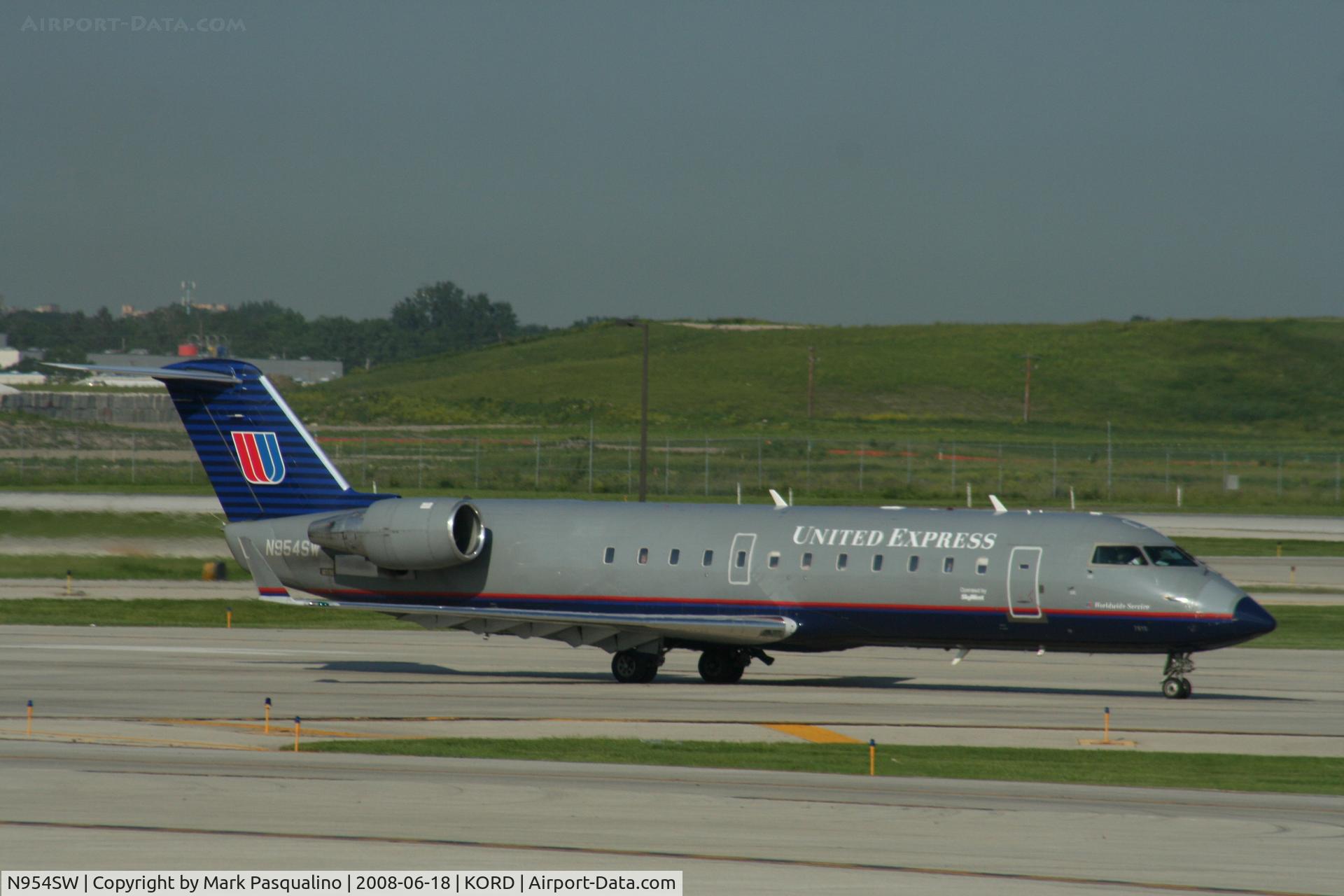 N954SW, 2003 Bombardier CRJ-200LR (CL-600-2B19) C/N 7815, CL-600-2B19
