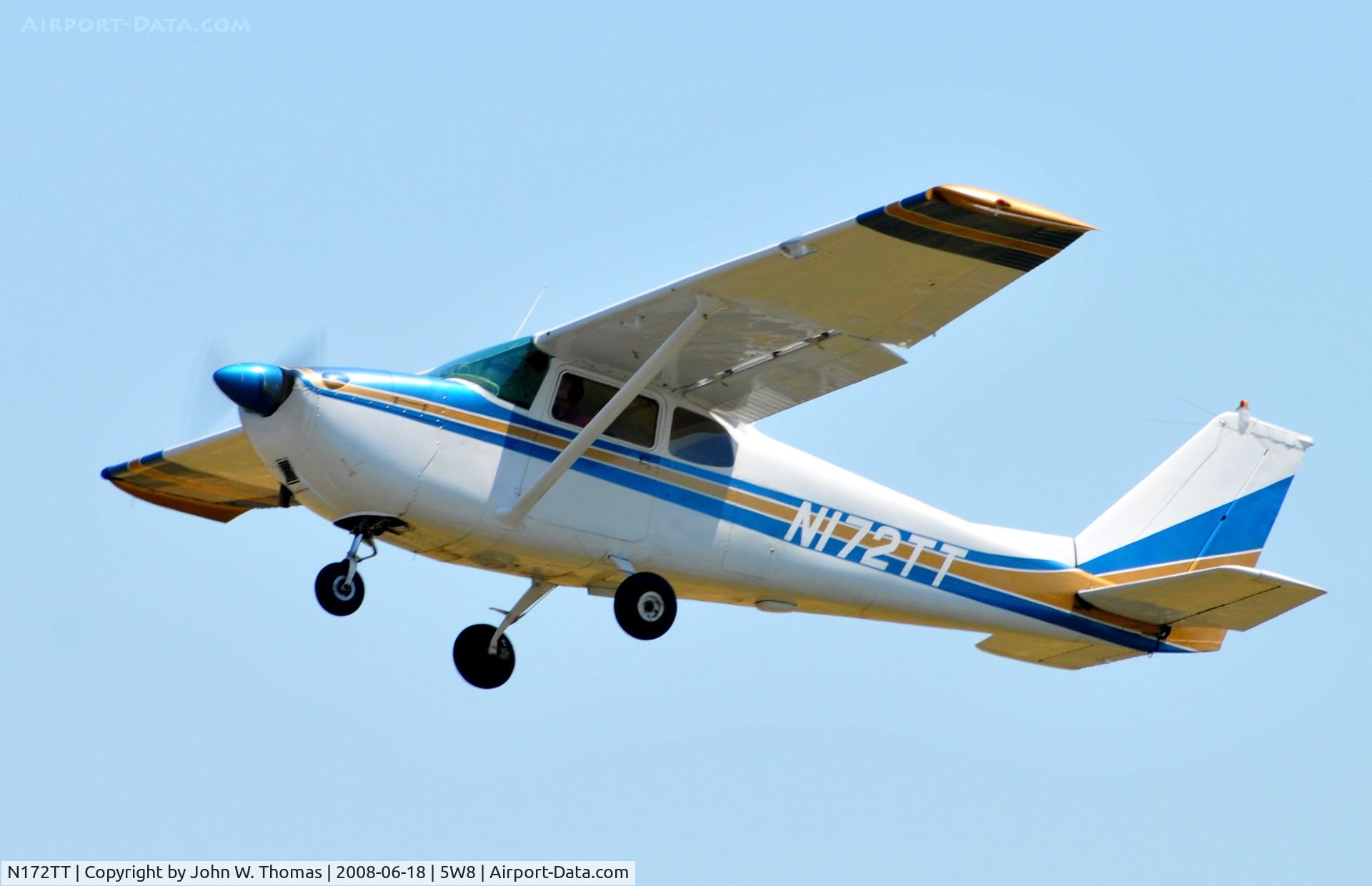 N172TT, 1961 Cessna 172B C/N 17248370, Departing runway 4
