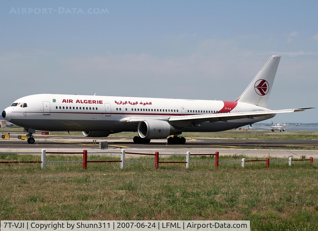 7T-VJI, 1990 Boeing 767-3D6 C/N 24768, Line up rwy 32R for departure...