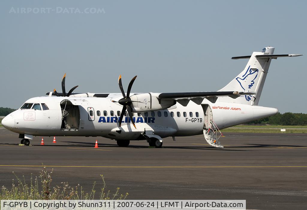 F-GPYB, 1996 ATR 42-500 C/N 480, Waiting a new flight...