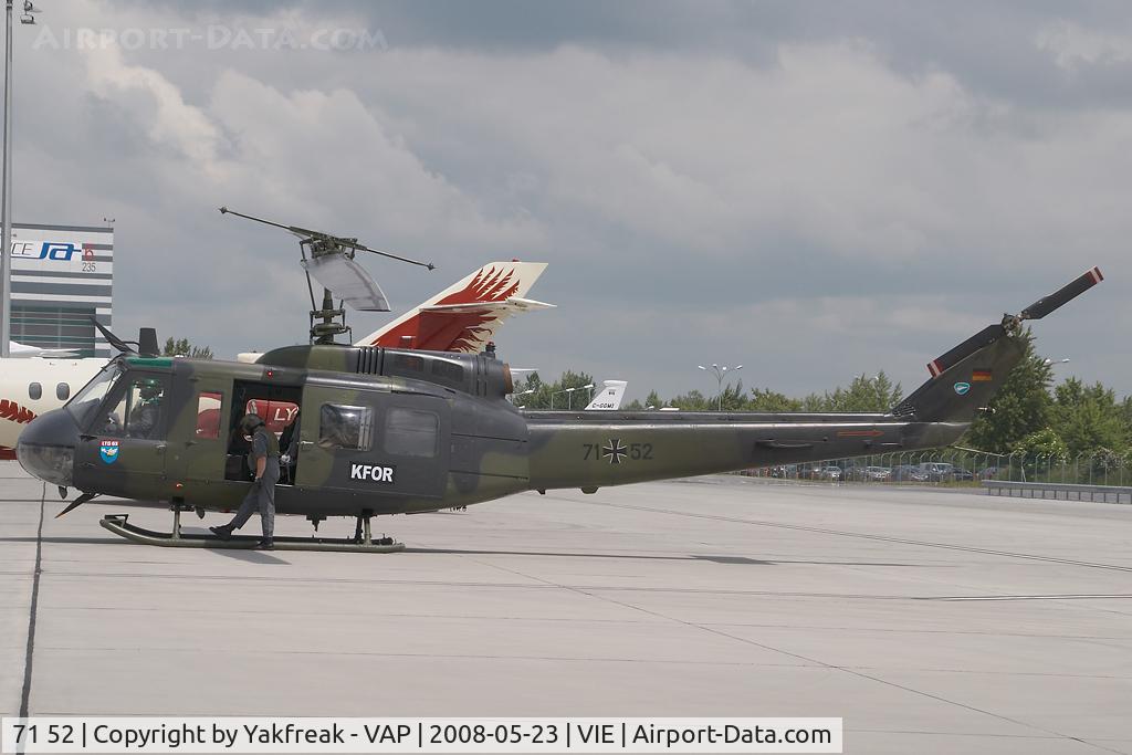 71 52, Bell (Dornier) UH-1D Iroquois (205) C/N 8212, German Air Force Bell UH1
