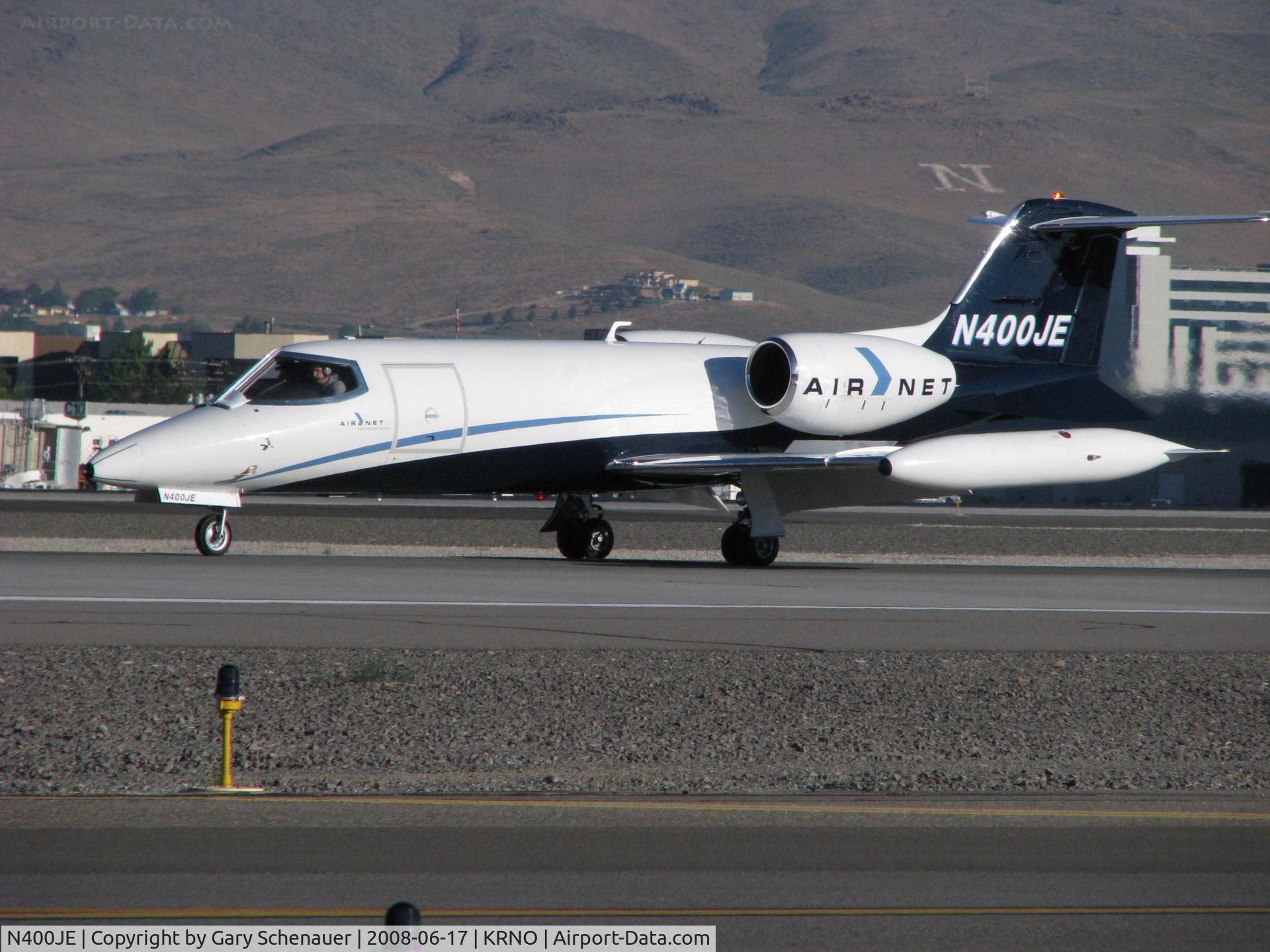 N400JE, 1977 Gates Learjet 35A C/N 120, Early morning arrival on 16L