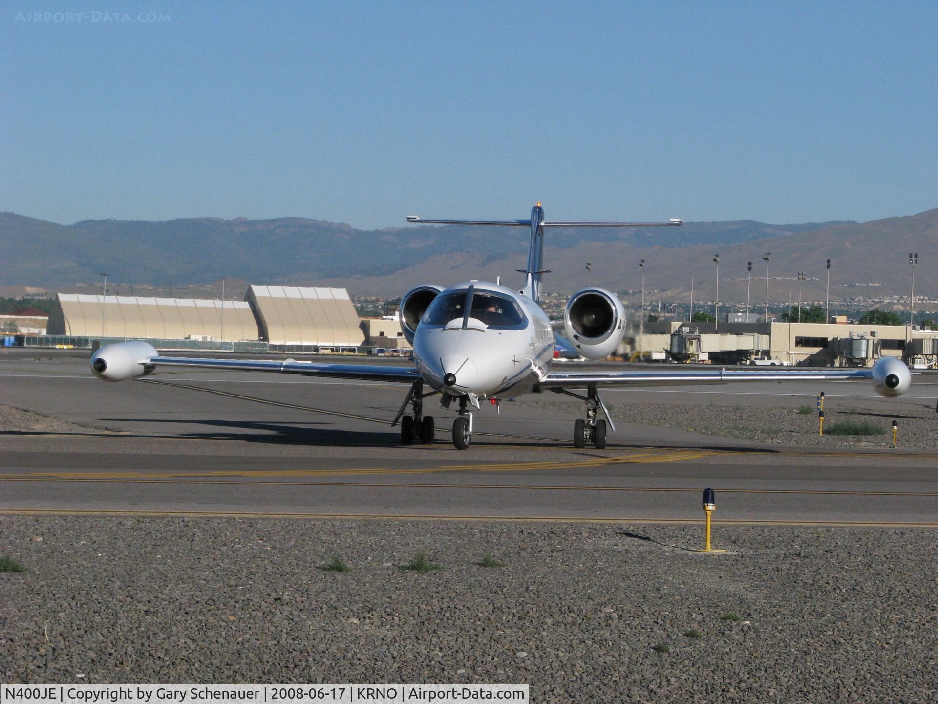 N400JE, 1977 Gates Learjet 35A C/N 120, Morning arrival