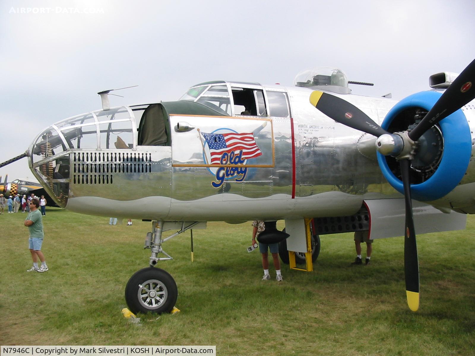 N7946C, 1944 North American TB-25N Mitchell C/N 108-33263, Oshkosh 2003