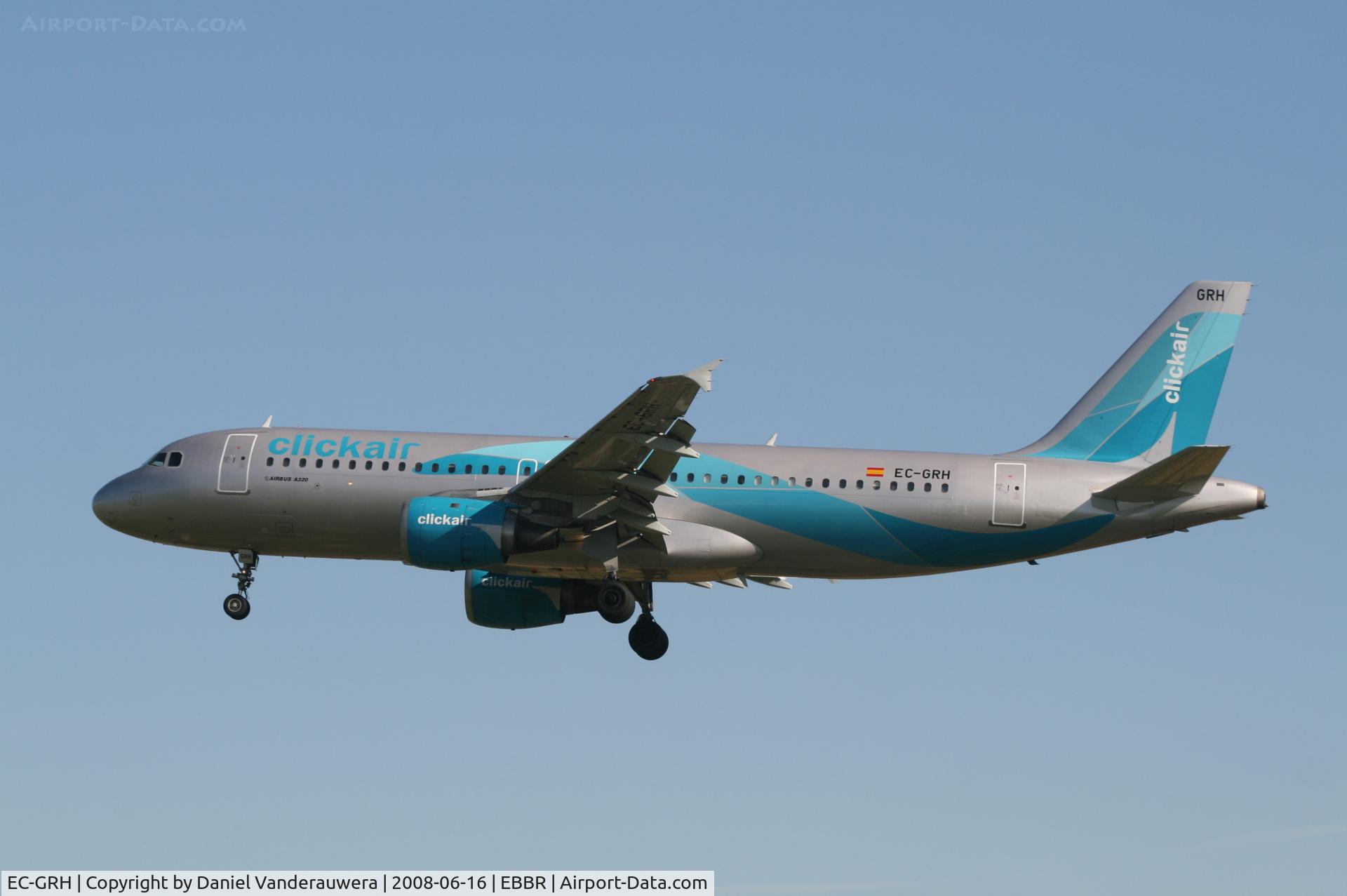 EC-GRH, 1990 Airbus A320-211 C/N 146, arrival of flight XG1241 to rwy 25L