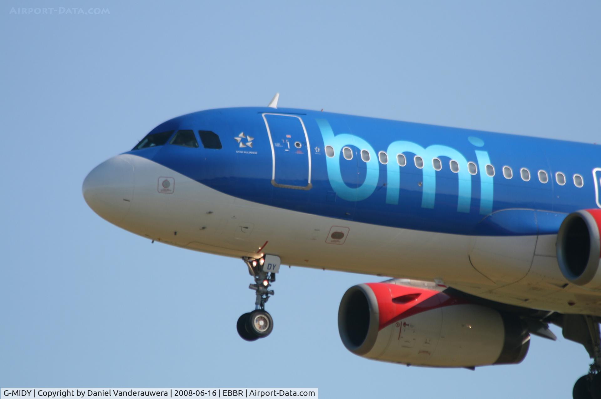 G-MIDY, 1999 Airbus A320-232 C/N 1014, arrival of flight BD141 to rwy 25L