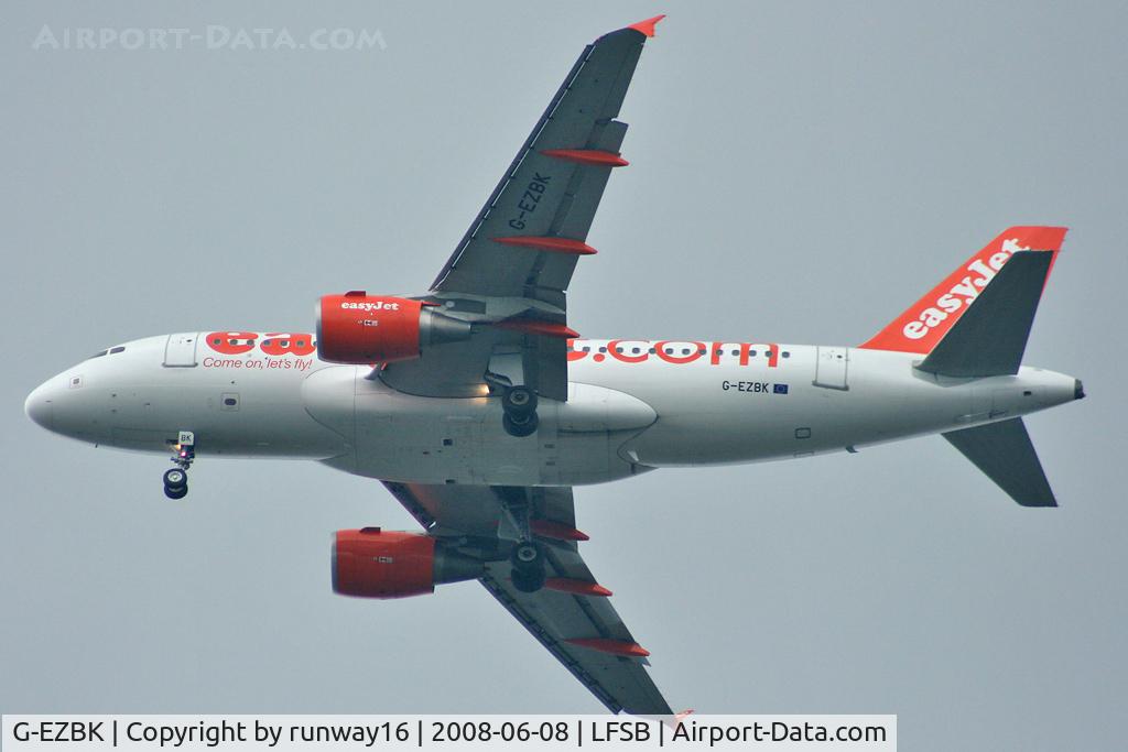 G-EZBK, 2007 Airbus A319-111 C/N 3041, landing rwy 34
