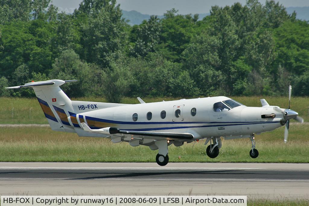 HB-FOX, 2000 Pilatus PC-12/45 C/N 334, landing on rwy 16