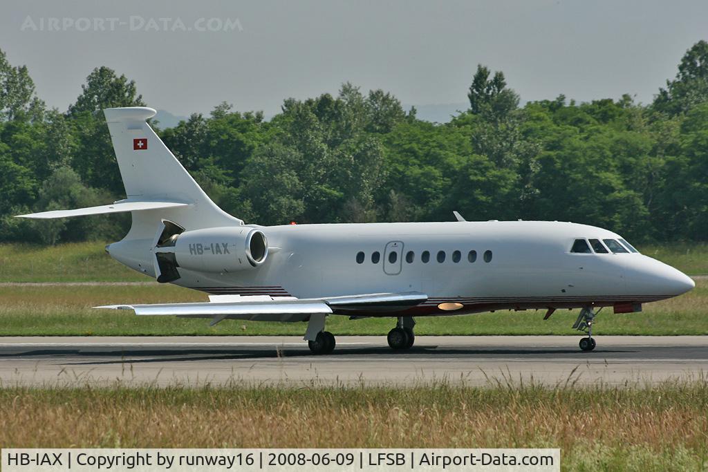 HB-IAX, 1996 Dassault Falcon 2000 C/N 33, Rabbit Air landing on rwy 16