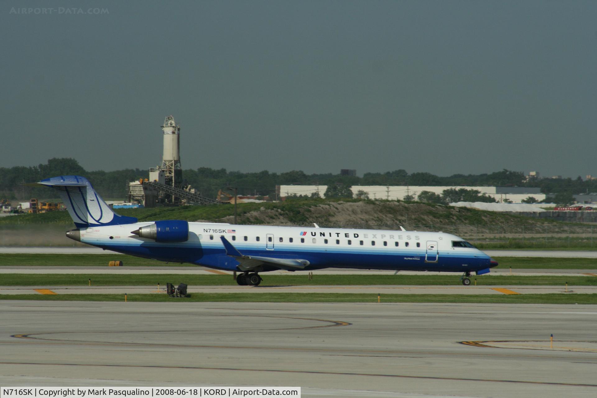 N716SK, 2004 Bombardier CRJ-701ER (CL-600-2C10) Regional Jet C/N 10180, CL-600-2C10