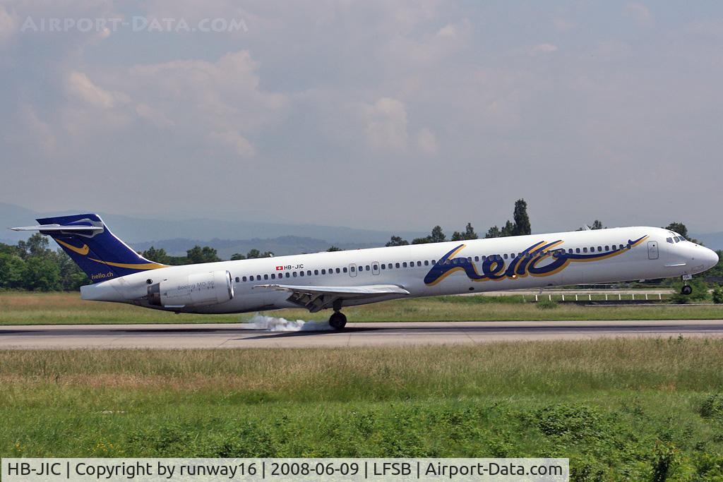 HB-JIC, 1997 McDonnell Douglas MD-90-30 C/N 53576, arriving from AMS EURO 08-Supporters