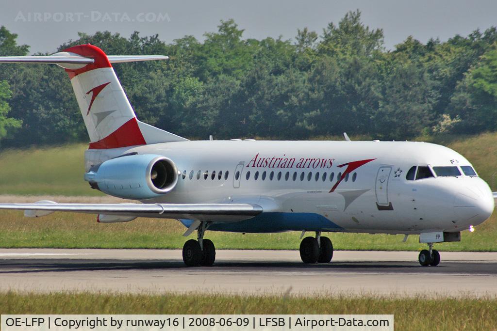 OE-LFP, Fokker 70 (F-28-0070) C/N 11560, Austrian Arrow departing to VIE