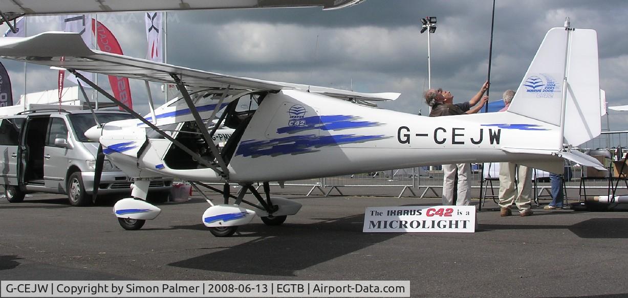 G-CEJW, 2006 Comco Ikarus C42 Cyclone FB80 C/N 0612-6860, Ikarus C42 exhibited at Aero Expo