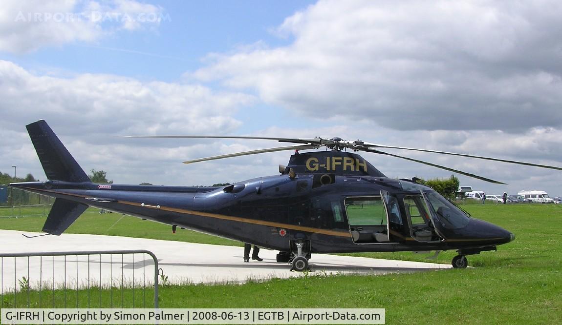 G-IFRH, 1990 Agusta A-109C C/N 7619, A109C at Booker