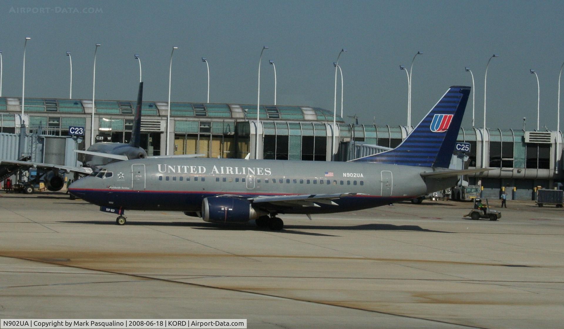 N902UA, 1990 Boeing 737-522 C/N 25002, Boeing 737-500
