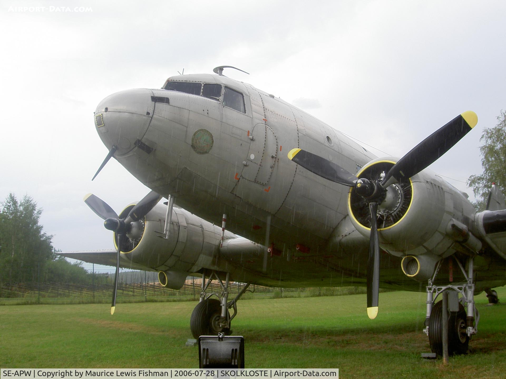 SE-APW, 1943 Douglas C-47A-DL Skytrain C/N 9103, Douglas DC3 C47 792