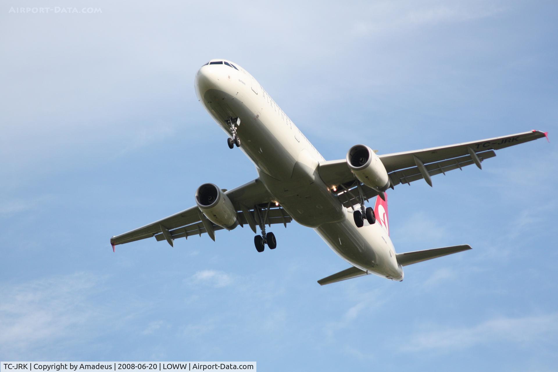 TC-JRK, 2008 Airbus A321-231 C/N 3525, Airbus A321-231 landing RWY34