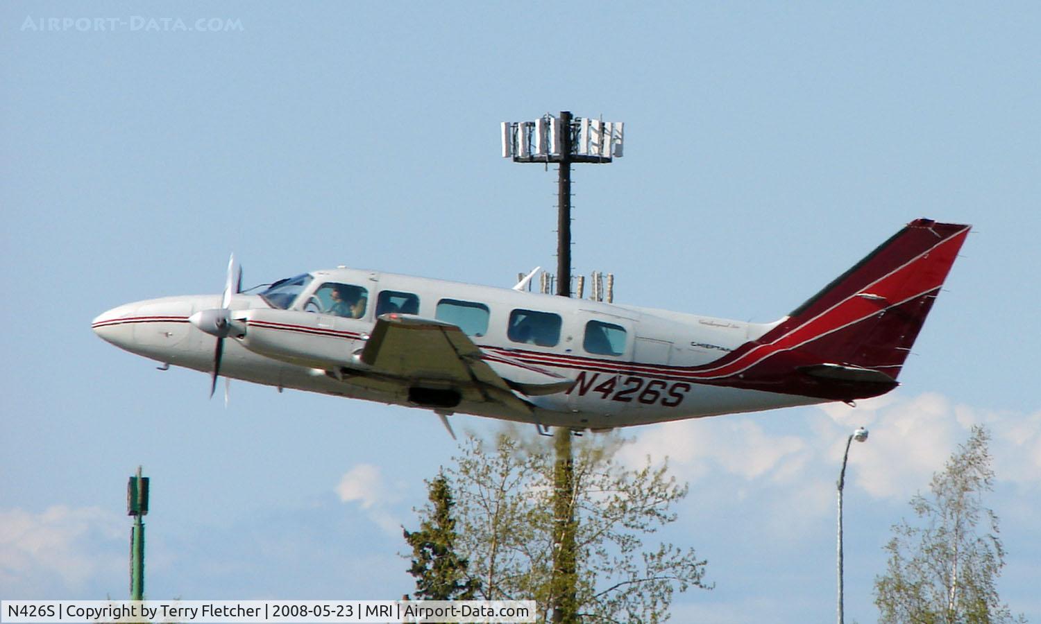 N426S, 1981 Piper PA-31-350 Chieftain C/N 31-8152190, Piper Pa-31-350 takes off from Merrill Field