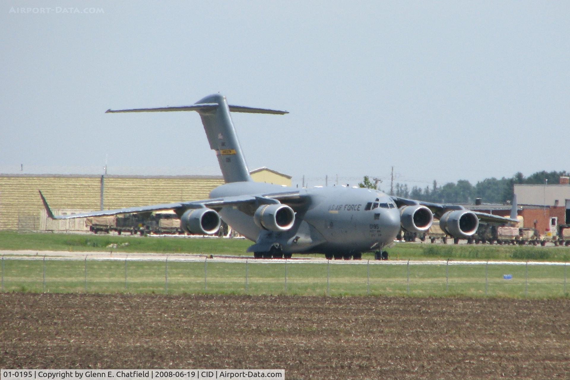 01-0195, 2001 Boeing C-17A Globemaster III C/N P-95, In for Presidential support -seen 1/2 to 3/4 mile away