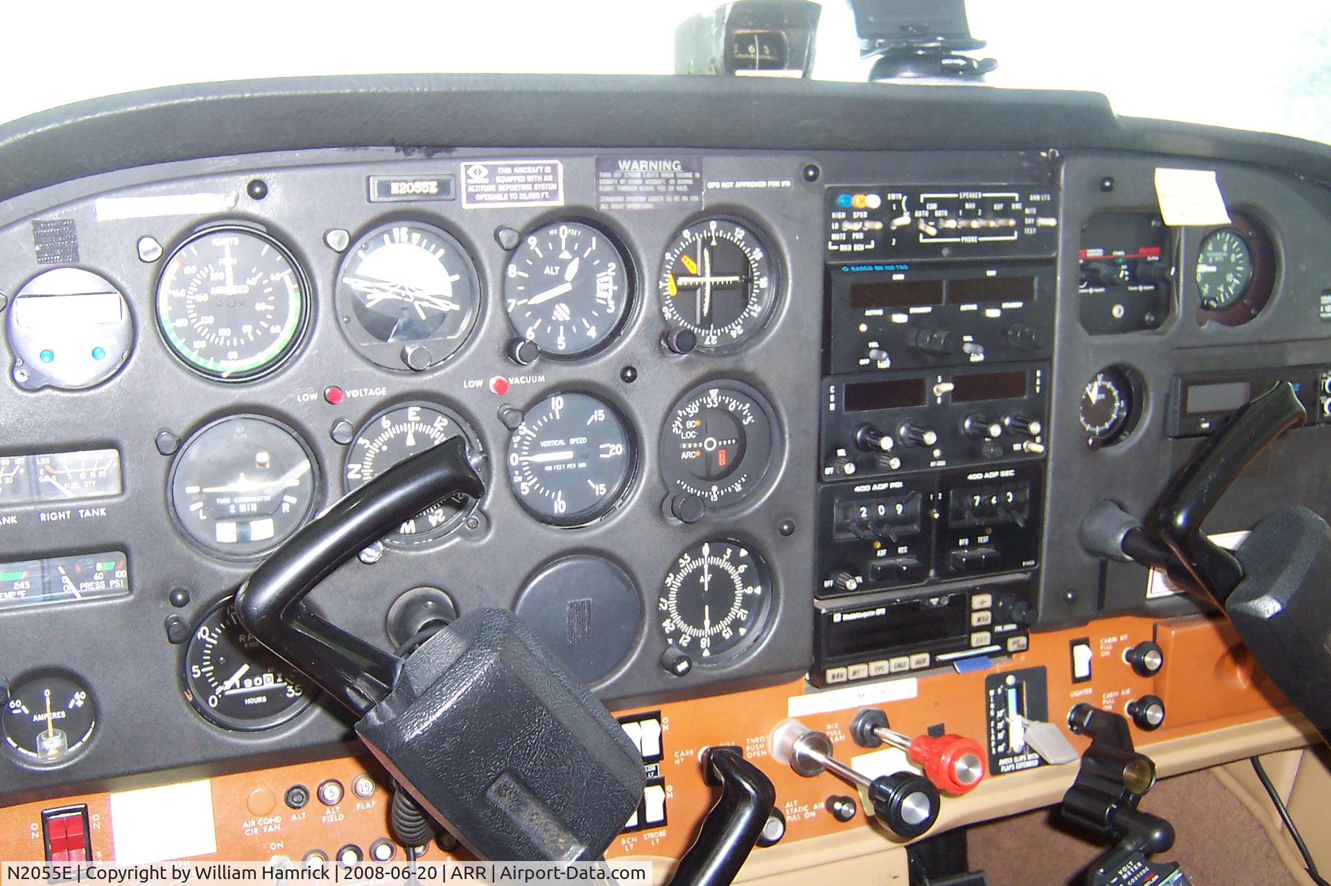 N2055E, 1978 Cessna 172N C/N 17271134, Cockpit of N2055E