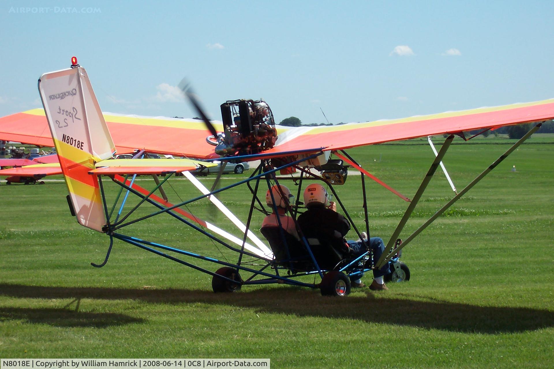 N8018E, 2006 Eipper Quicksilver IIS C/N 0129, Taxing at Cushing Field