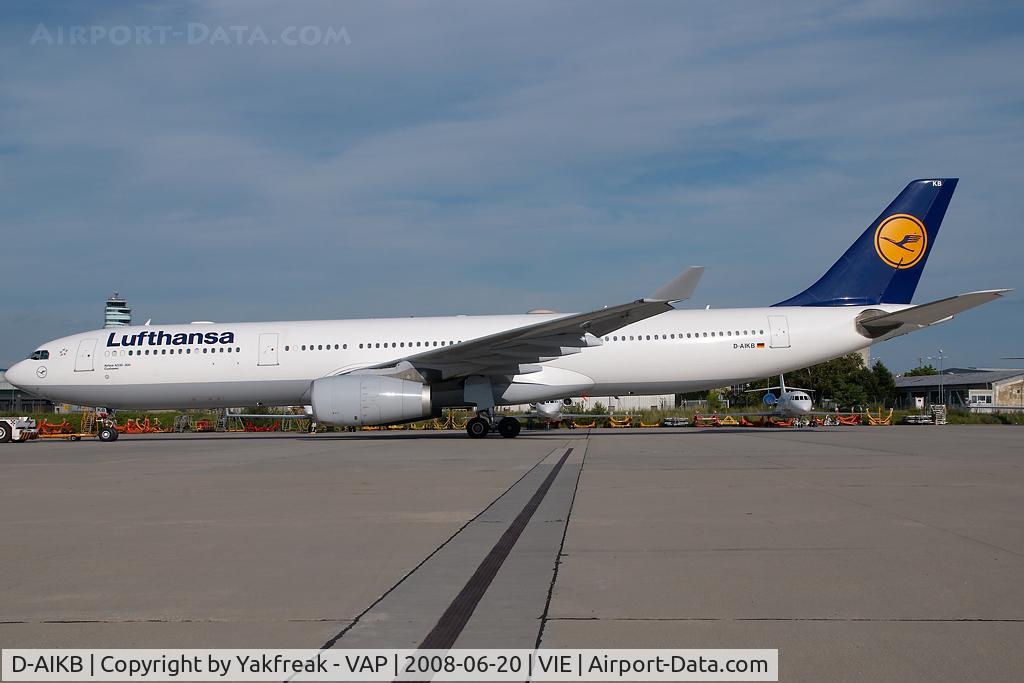 D-AIKB, 2004 Airbus A330-343X C/N 576, Lufthansa Airbus A330-300