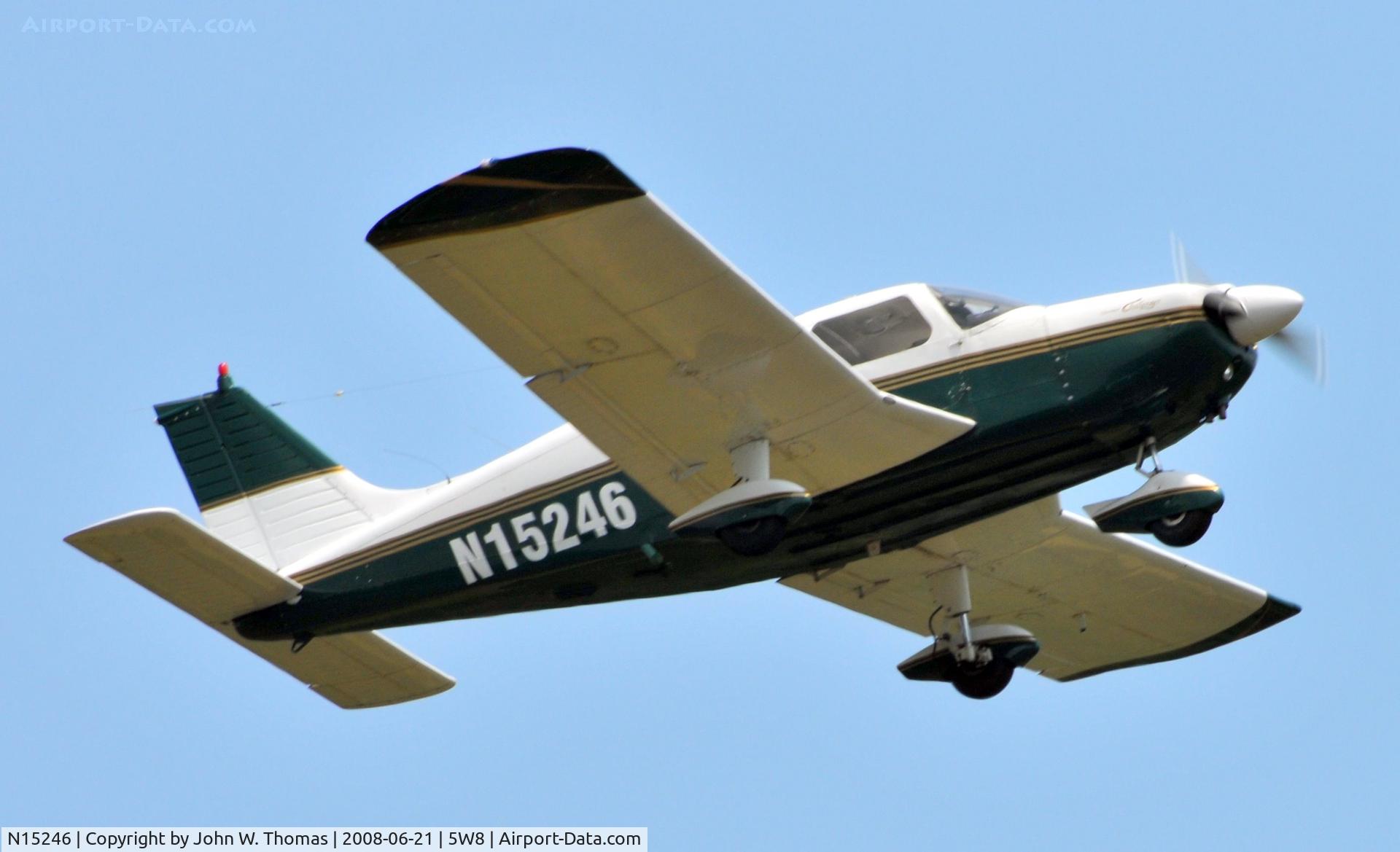N15246, 1972 Piper PA-28-180 C/N 28-7305041, Departing runway 22