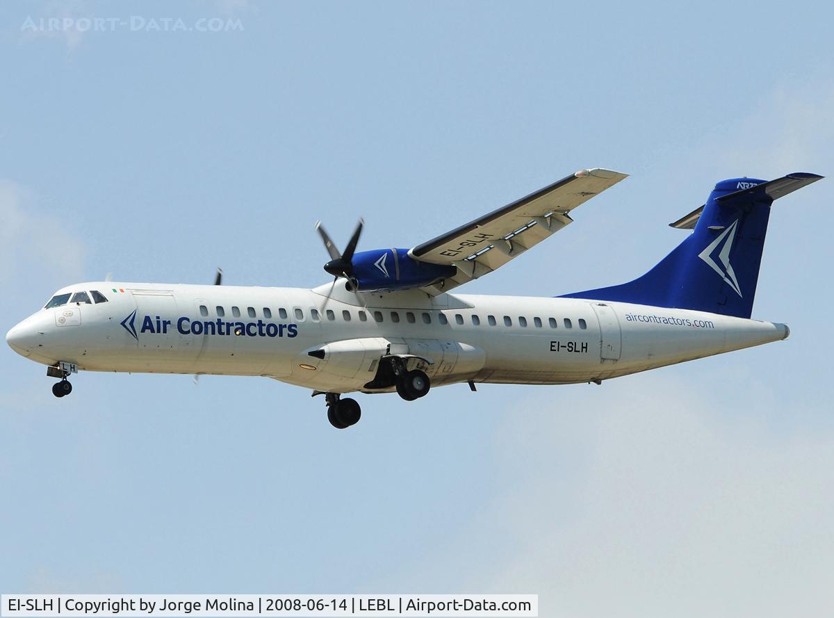 EI-SLH, 1989 ATR 72-215 C/N 157, On short final to RWY 25R.