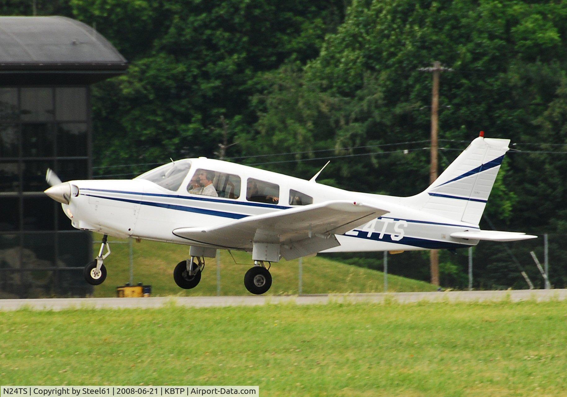 N24TS, 1979 Piper PA-28-161 C/N 28-7916462, Long touchdown point