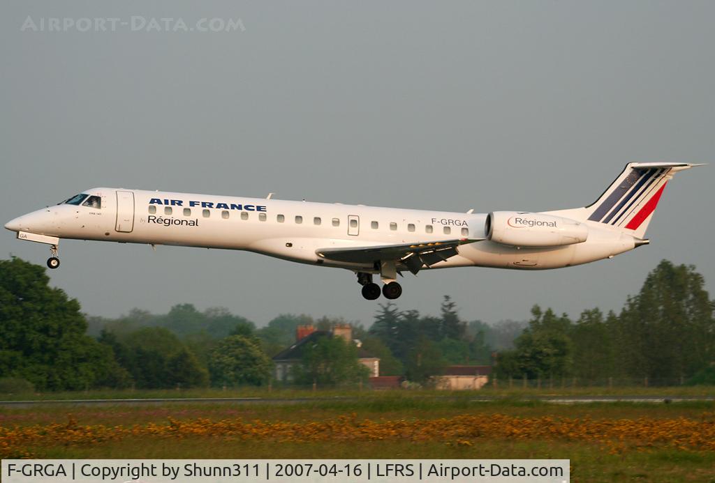 F-GRGA, 1997 Embraer EMB-145EU (ERJ-145EU) C/N 145008, Landing rwy 03...