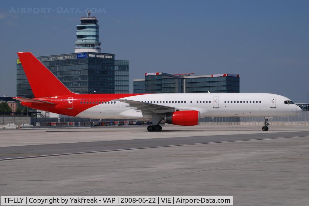 TF-LLY, 1987 Boeing 757-225 C/N 22691, Gadair Boeing 757-200