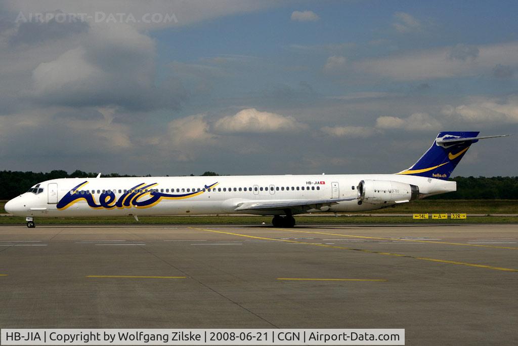HB-JIA, 1997 McDonnell Douglas MD-90-30 C/N 53552, visitor