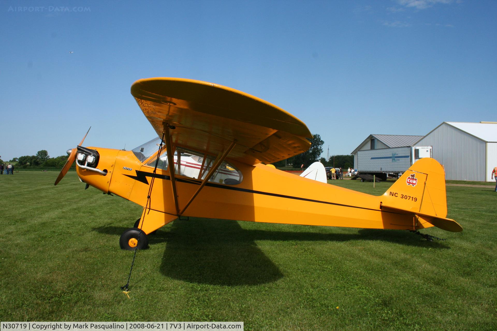 N30719, 1940 Piper J3C-65 Cub C/N 5068, Piper J3C-65