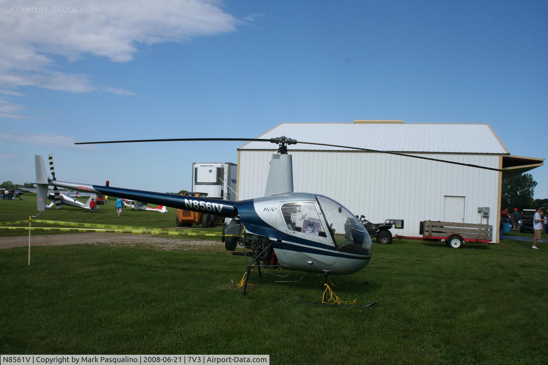 N8561V, 1985 Robinson R22 ALPHA C/N 0484, R22