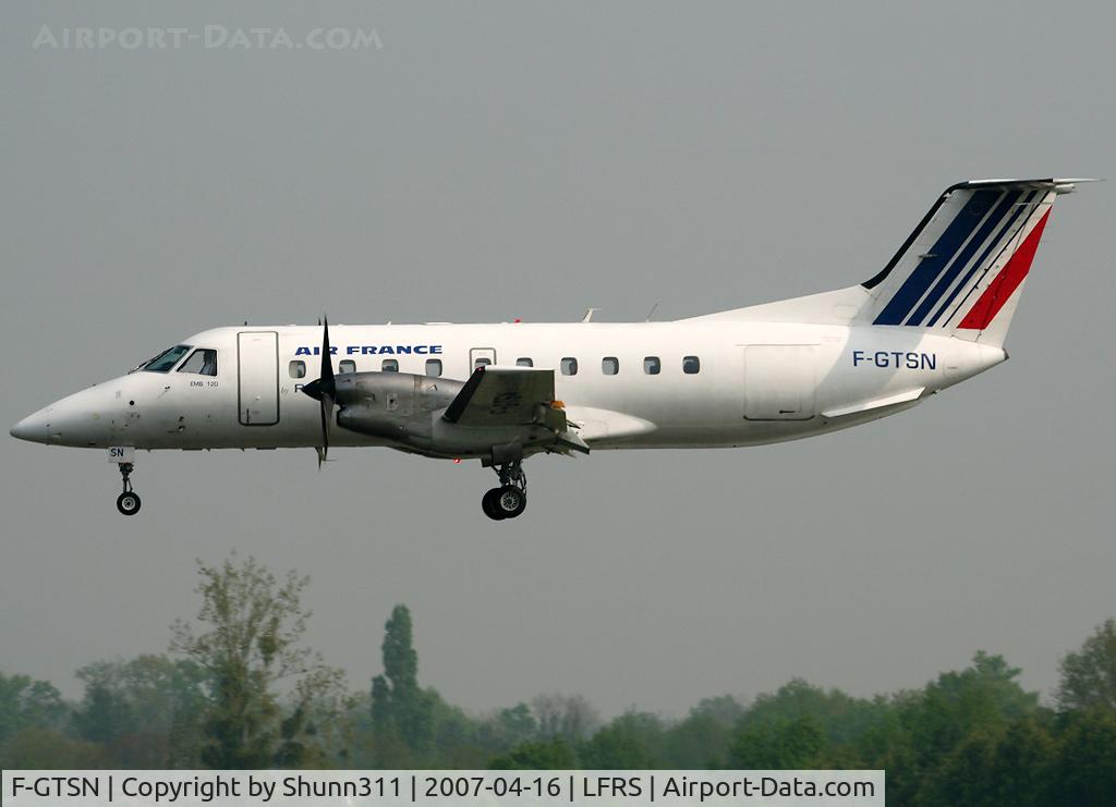 F-GTSN, 1988 Embraer EMB-120ER Brasilia C/N 120099, Landing rwy 03...