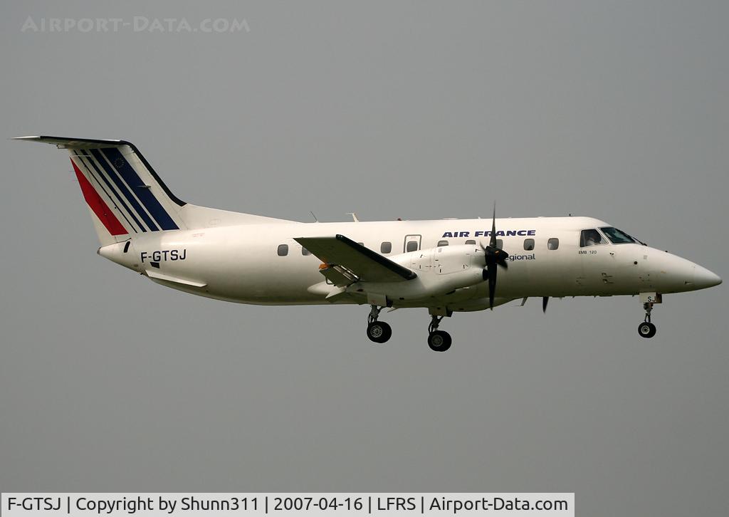 F-GTSJ, 1990 Embraer EMB-120 Brasilia C/N 120176, Landing rwy 03...