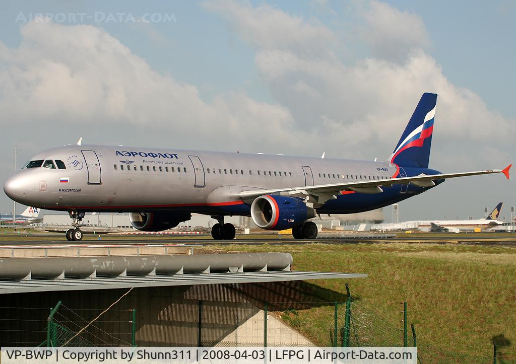 VP-BWP, 2004 Airbus A321-211 C/N 2342, Passing on parallels runways...