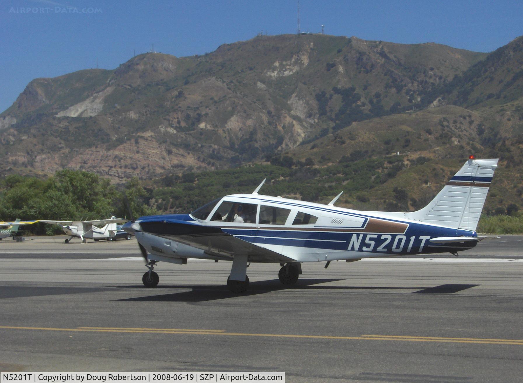 N5201T, 1972 Piper PA-28R-200 C/N 28R-7235193, 1972 Piper PA-28R-200B ARROW II, Lycoming IO-360-C1C 200 Hp, taxi after landing Rwy 22