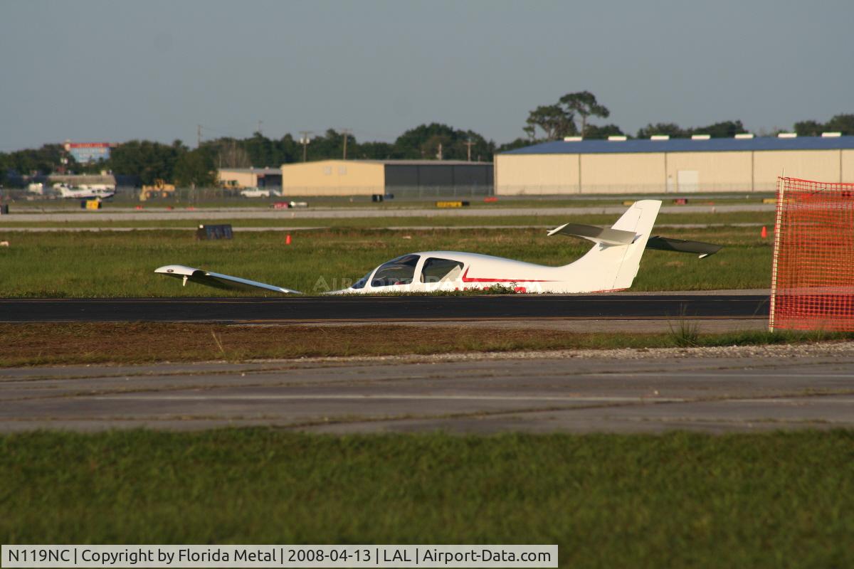 N119NC, 1991 Wheeler Express C/N 1119, JL Express had some sort of rudder issue and lost control on taxiway